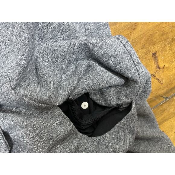 Lululemon Cardigan Sweater Womens 6 Gray Thats A Wrap Yoga Stretch Snap - Picture 9 of 13